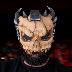 1. Dustbreaker Mask imprimată 3D cu design de craniu și elemente mecanice pentru cosplay.