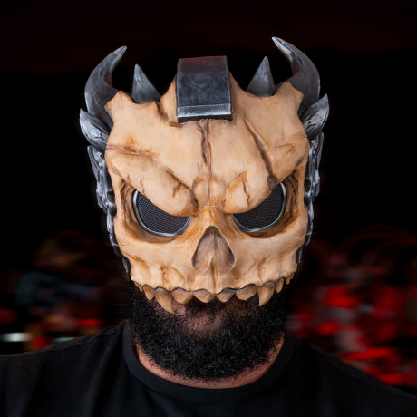 1. Dustbreaker Mask imprimată 3D cu design de craniu și elemente mecanice pentru cosplay.