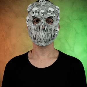 2. Vedere frontală a măștii Ghoul Face printată 3D cu textură realistă și detalii macabre.